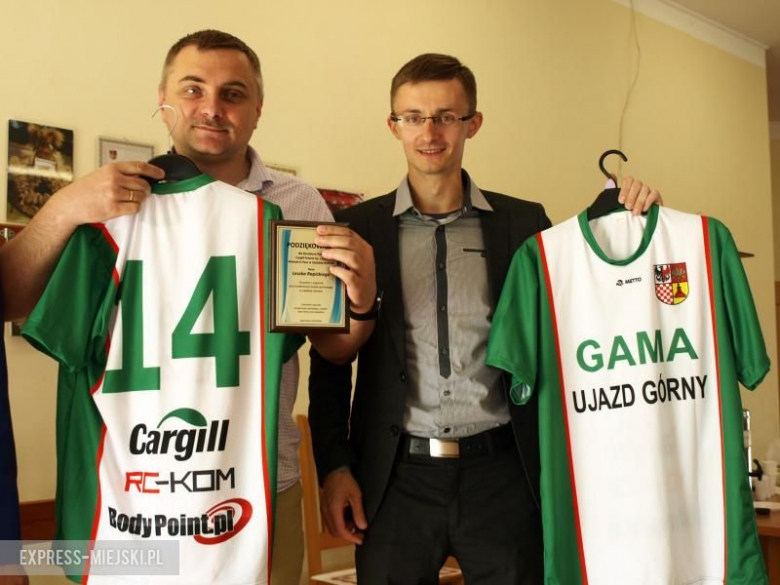 Nowe boisko w Ujeździe Górnym