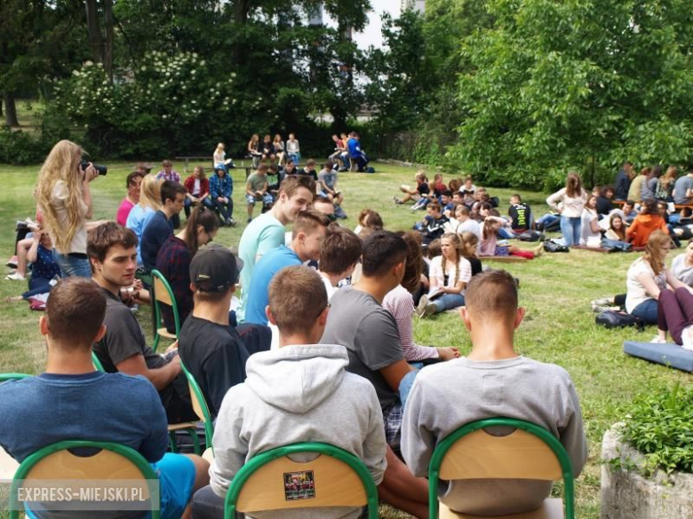 Czytanie książek w LO