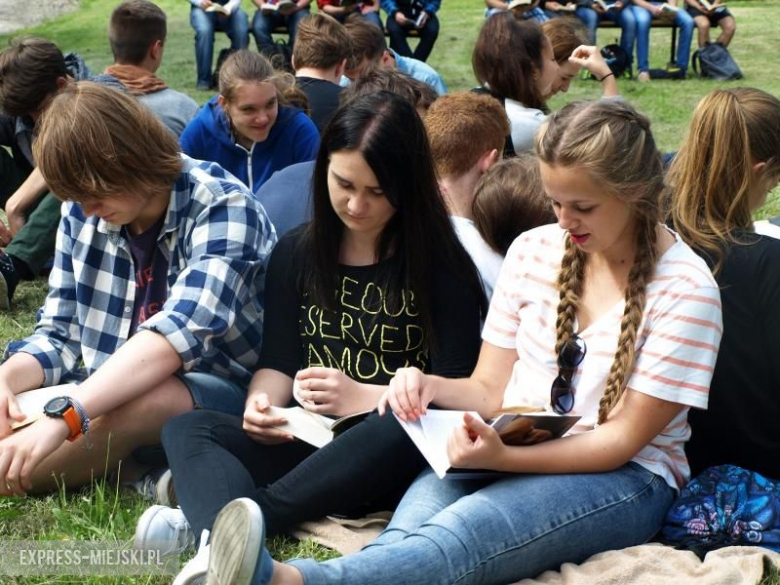 Czytanie książek w LO