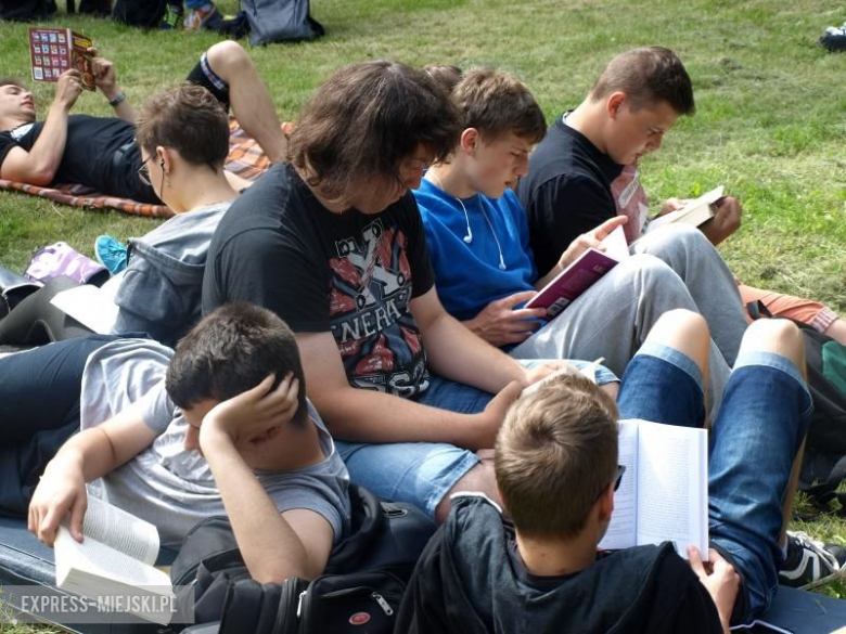 Czytanie książek w LO