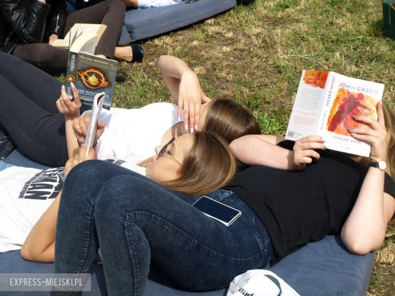 Czytanie książek w LO