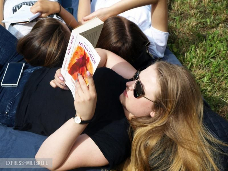 Czytanie książek w LO