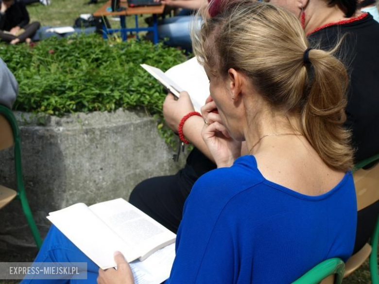 Czytanie książek w LO