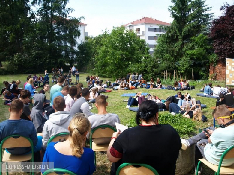 Czytanie książek w LO