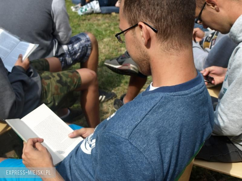 Czytanie książek w LO