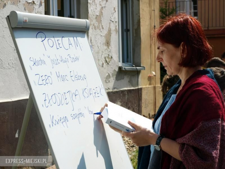 Czytanie książek w LO