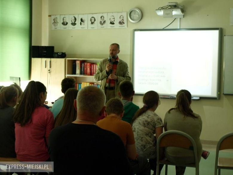 Lekcja historii w ZS Rakoszyce