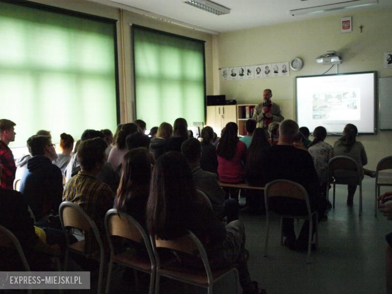 Lekcja historii w ZS Rakoszyce