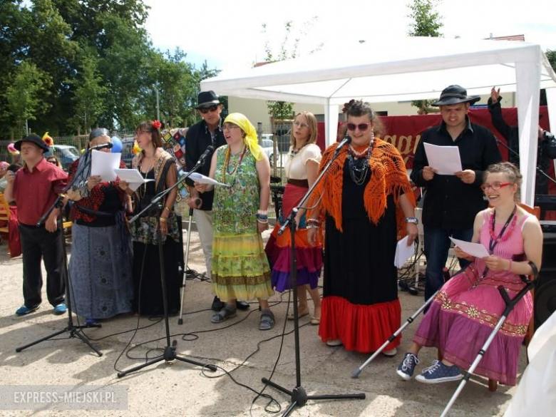 Cygański tabor w Środzie Śląskiej