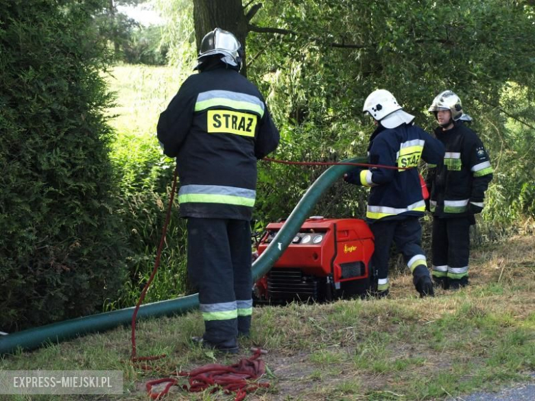 Ćwiczenia straż pożarnych w Ujeździe Górnym