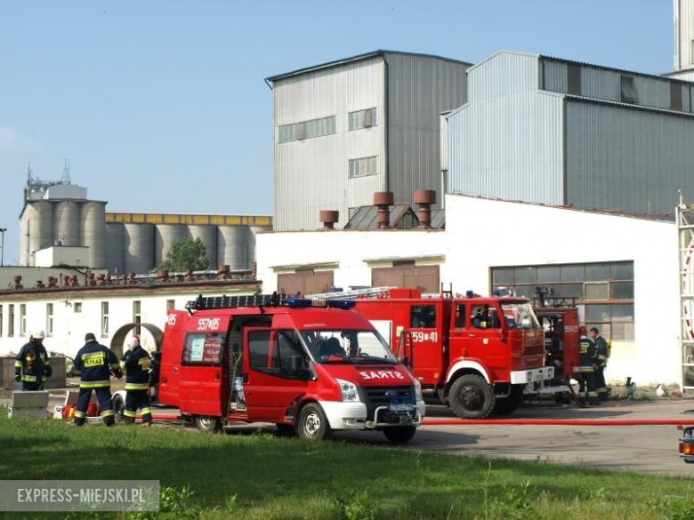 Ćwiczenia straż pożarnych w Ujeździe Górnym