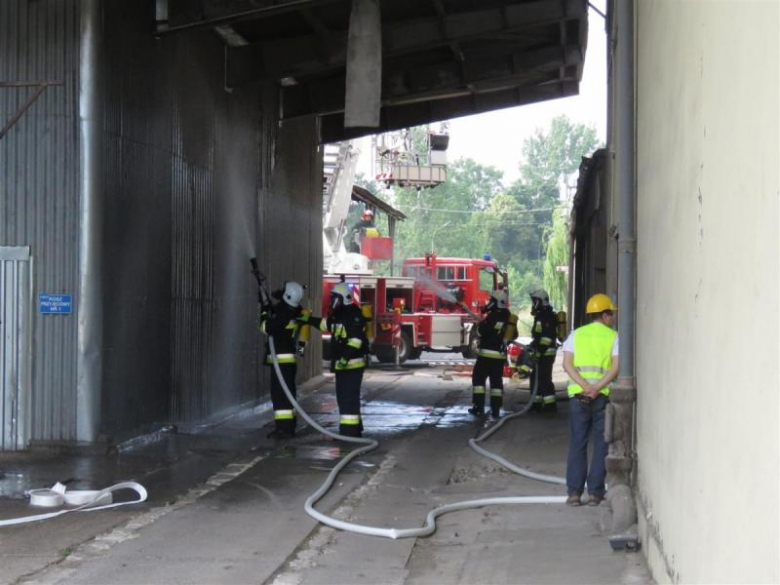 Ćwiczenia straż pożarnych w Ujeździe Górnym