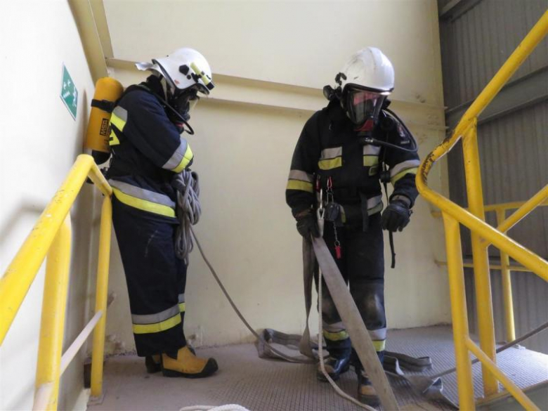 Ćwiczenia straż pożarnych w Ujeździe Górnym