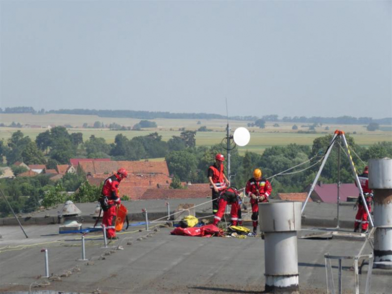 Ćwiczenia straż pożarnych w Ujeździe Górnym