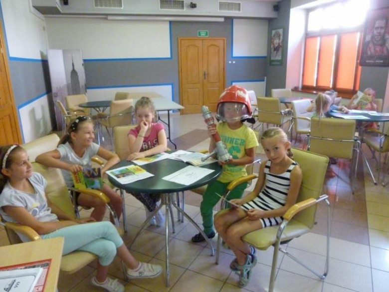 Spotkanie strażaków z dziećmi