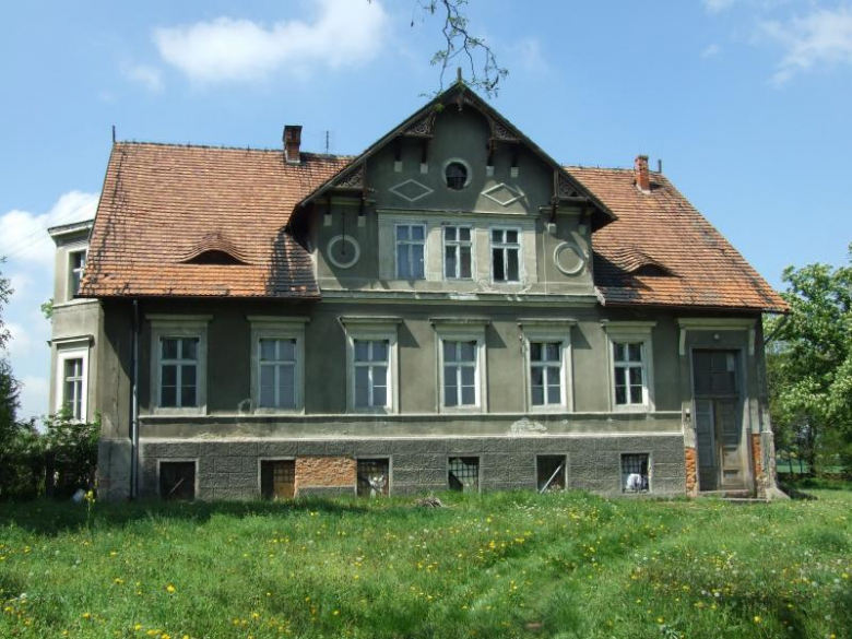 Widok dworu od strony wschodniej