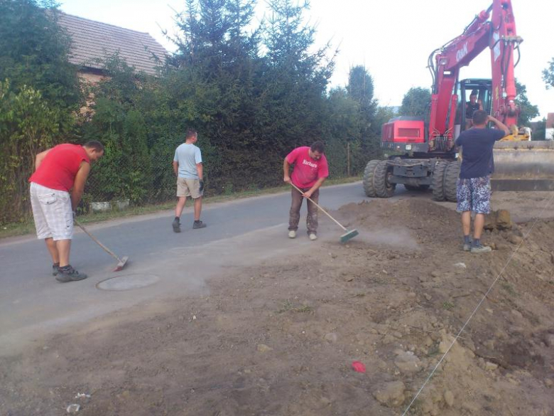 Prace przy renowacji stawu - archiwum