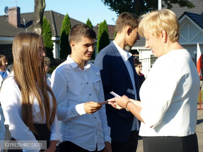 Rozpoczęcie roku w liceach