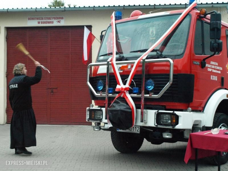 Przekazanie wozu strażackiego 