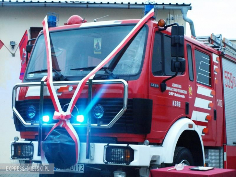 Przekazanie wozu strażackiego 