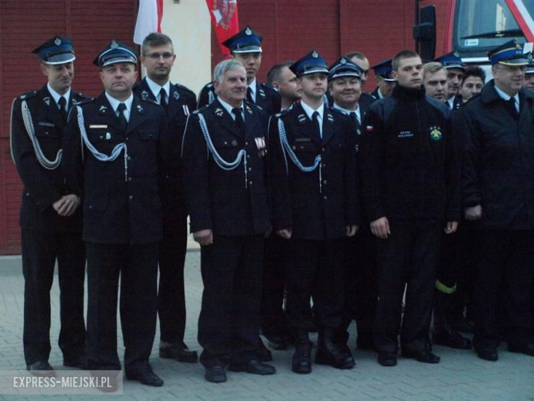 Przekazanie wozu strażackiego 