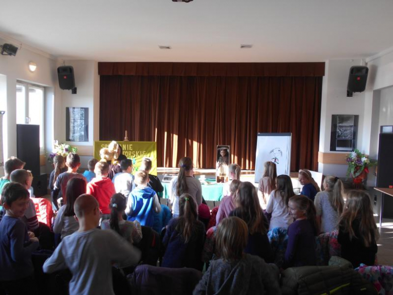 Spotkanie uczniów z pisarką