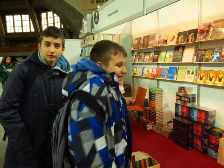 Uczniowie wzięli udział w targach książkowych