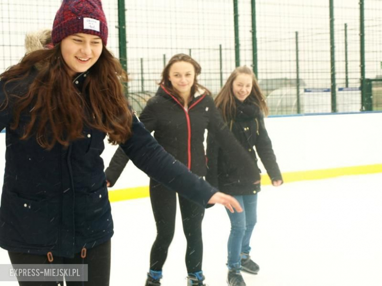 Pierwsze użytkowniczki lodowiska