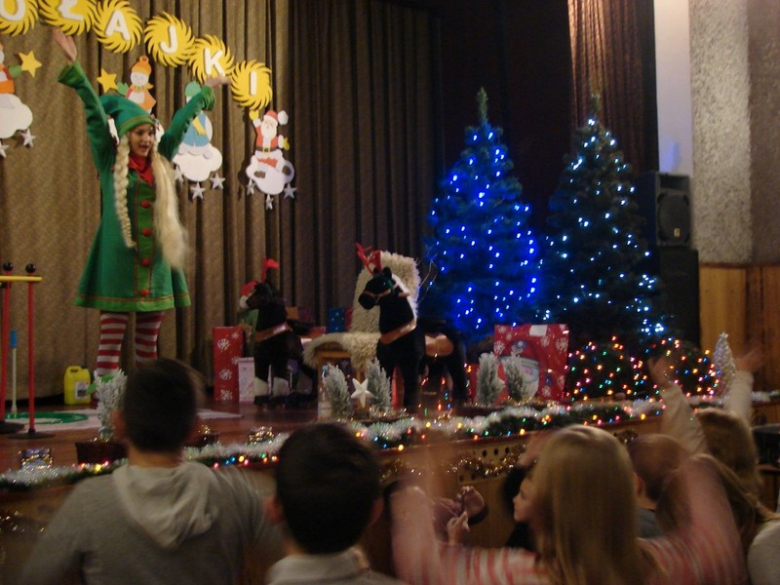 Spotkanie dzieci z Mikołajem w Kostomłotach 