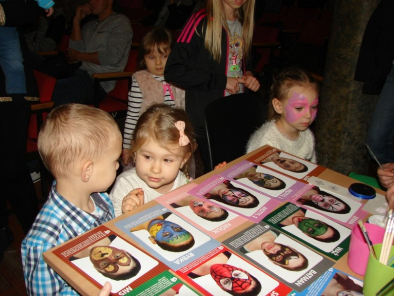 Spotkanie dzieci z Mikołajem w Kostomłotach 