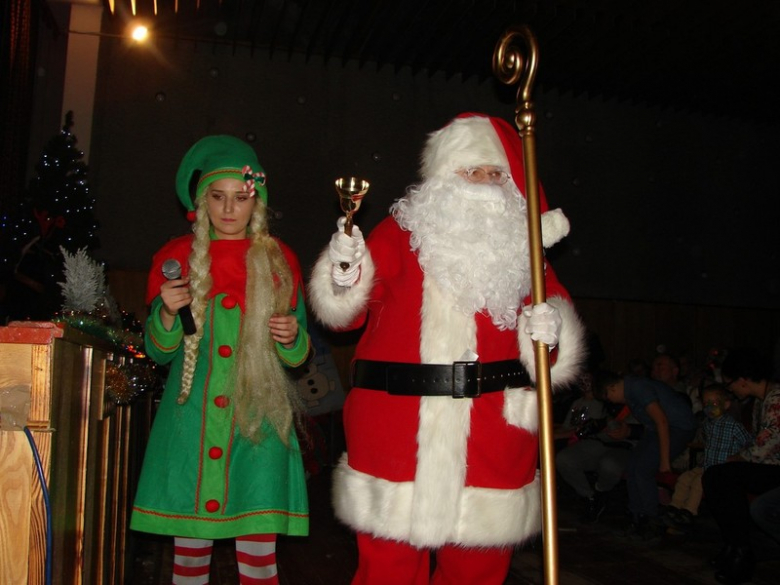 Spotkanie dzieci z Mikołajem w Kostomłotach 