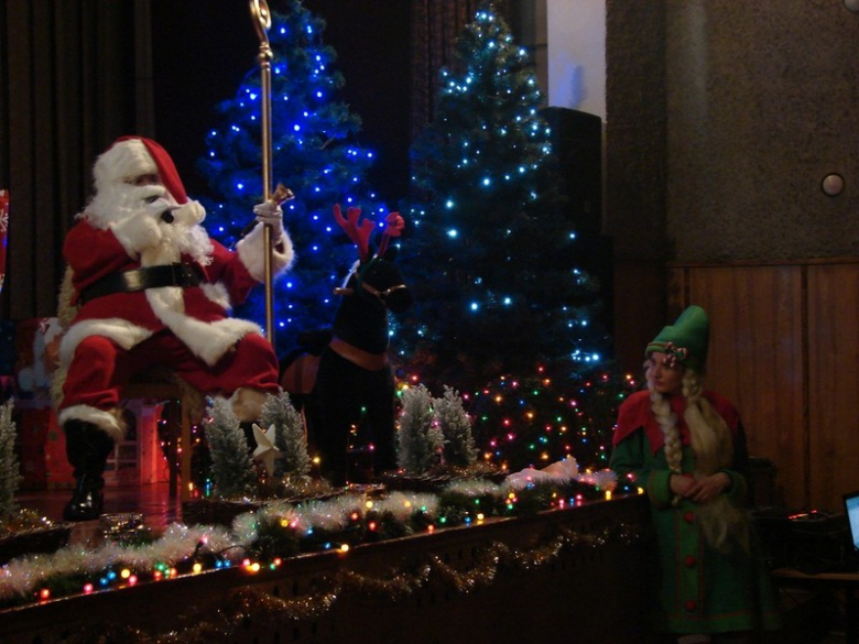 Spotkanie dzieci z Mikołajem w Kostomłotach 