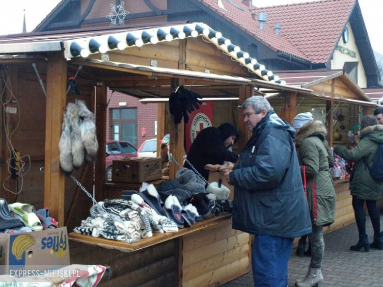 Świąteczny jarmark bożonarodzeniowy