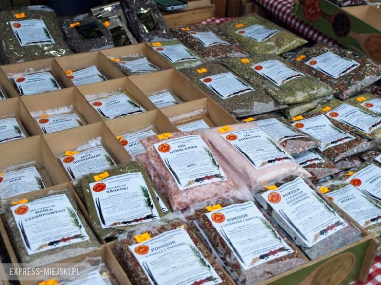 Świąteczny jarmark bożonarodzeniowy