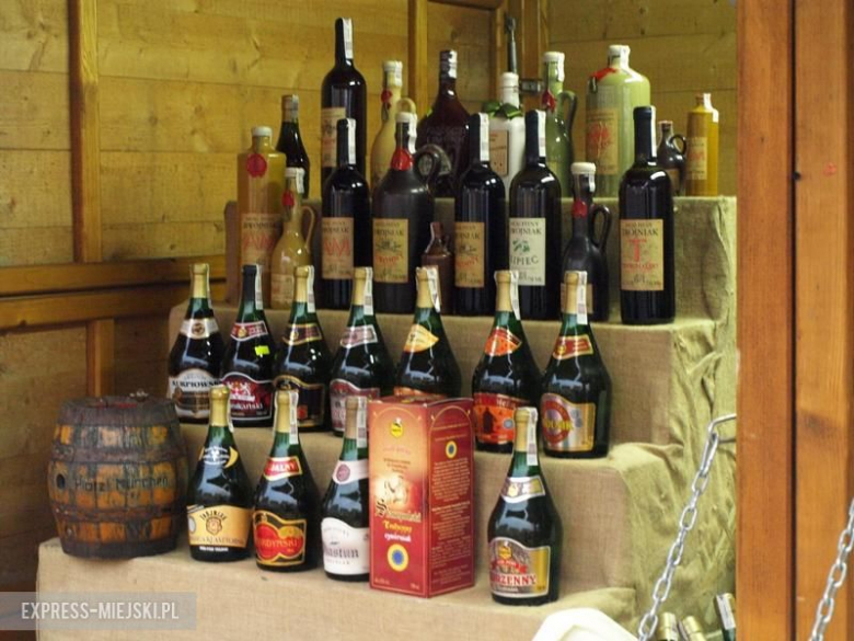 Świąteczny jarmark bożonarodzeniowy