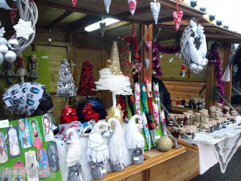 Świąteczny jarmark bożonarodzeniowy