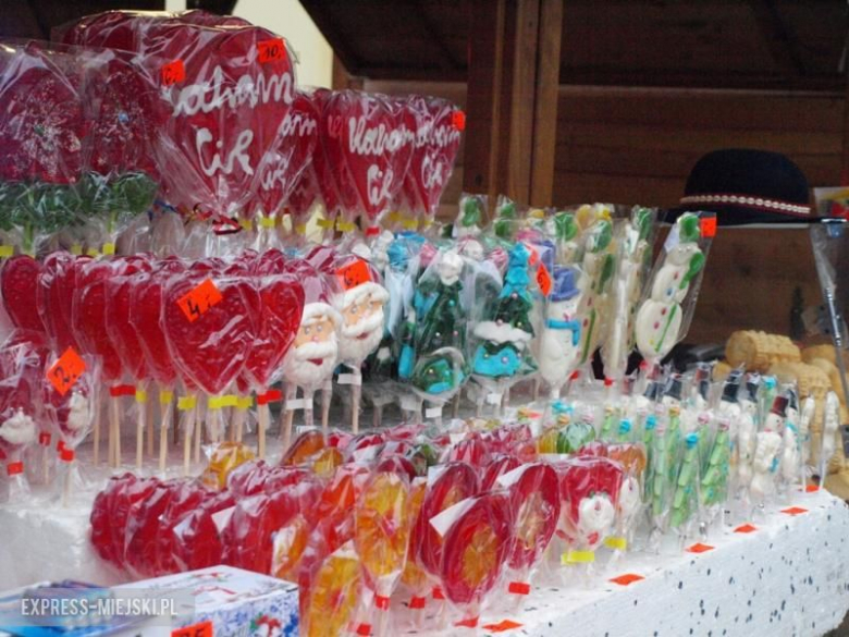 Świąteczny jarmark bożonarodzeniowy