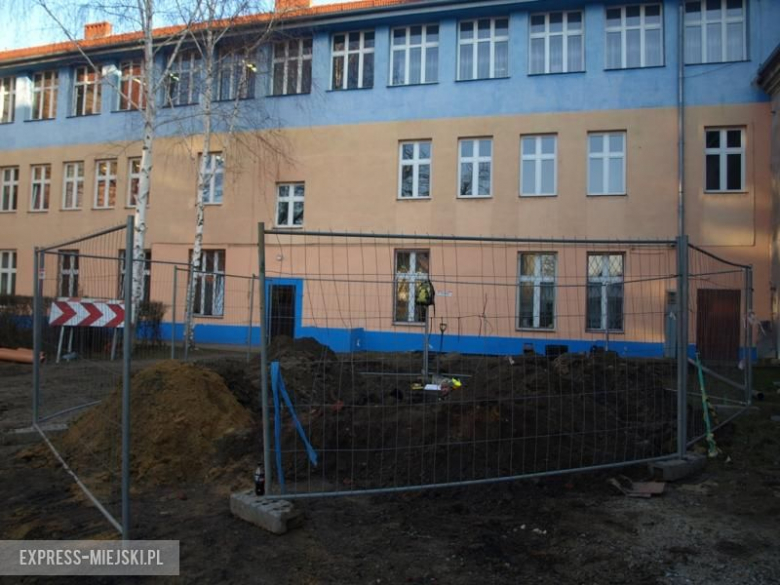 Za średzkim gimnazjum znaleziono ludzkie szczątki