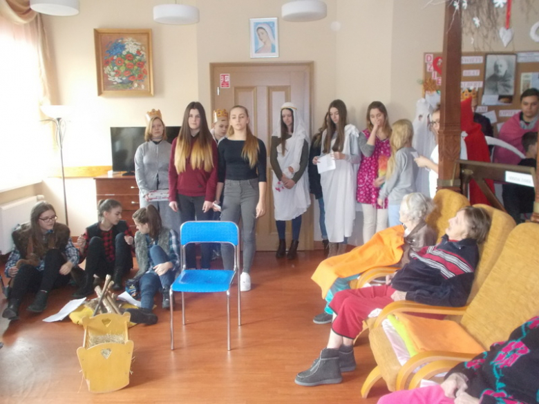 Gimnazjaliści przygotowali przedstawienie jasełkowe