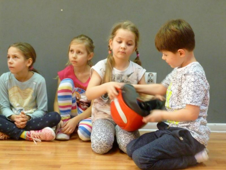 Spotkanie dzieci ze strażakami