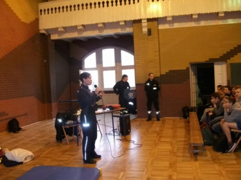 Spotkanie strażaków z uczniami