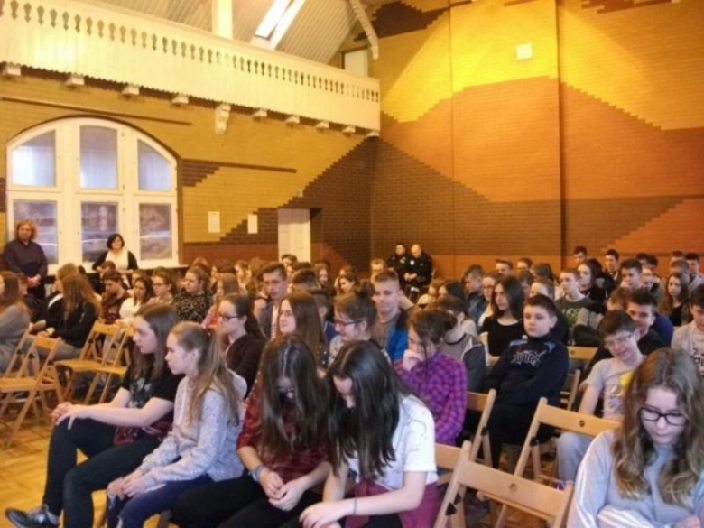 Spotkanie strażaków z uczniami