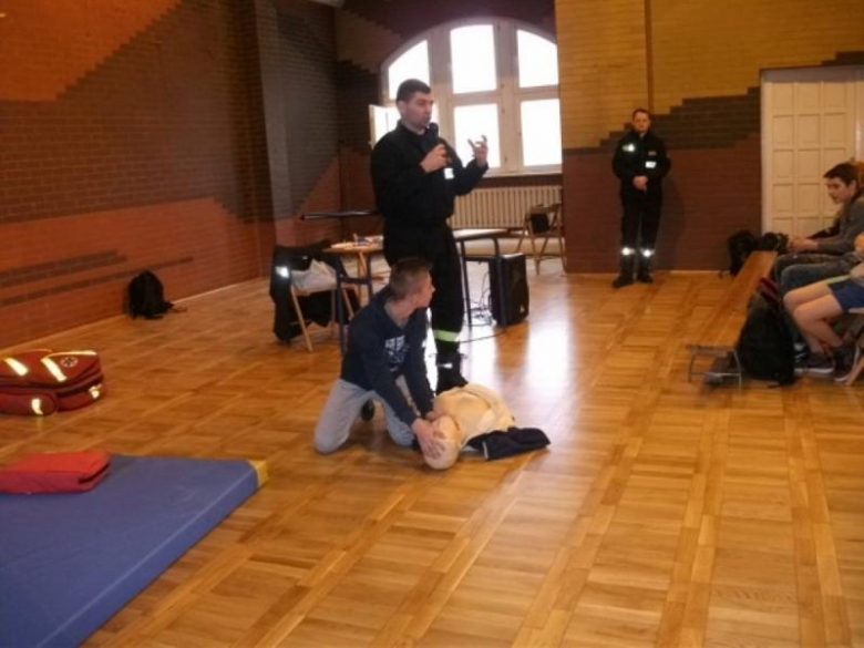 Spotkanie strażaków z uczniami