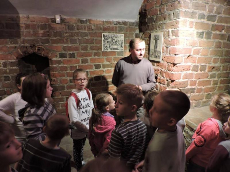 Noc z Andersenem w średzkiej bibliotece