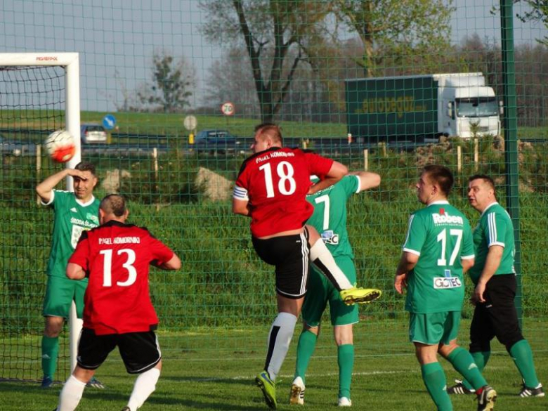 Memorniał im. Dariusza Szewczyka w Komornikach