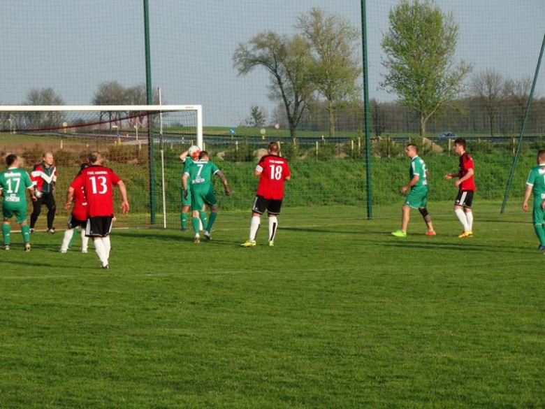 Memorniał im. Dariusza Szewczyka w Komornikach