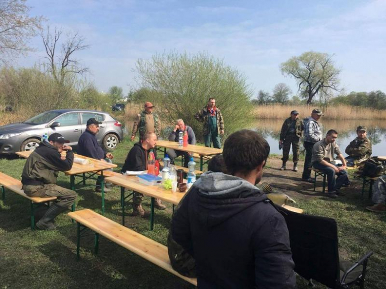 Zawody wędkarskie w Piekarach