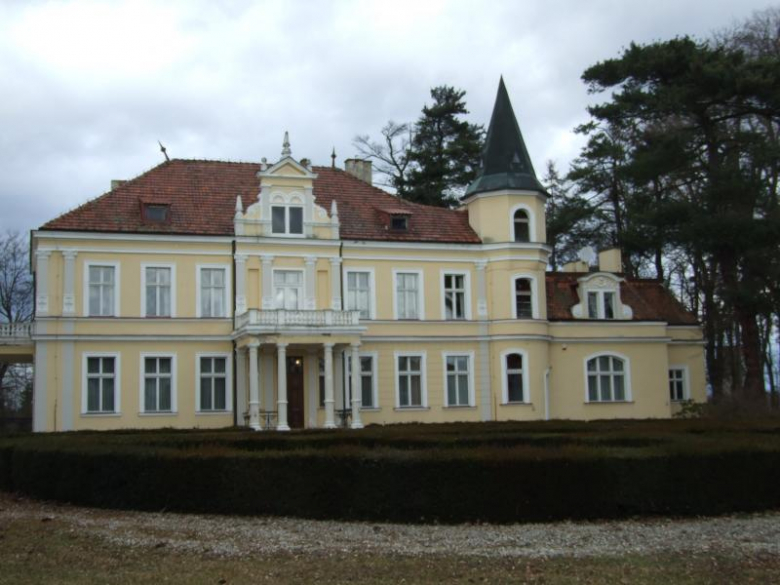 Widok pałacu od strony wschodniej