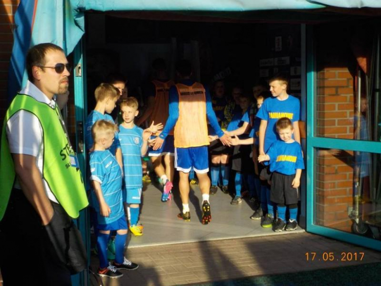 Eskorta dzieci z Damianowa i Domu Dziecka z Jawora