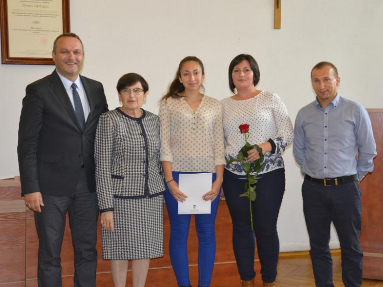 Wręczenie stypendium licealistom